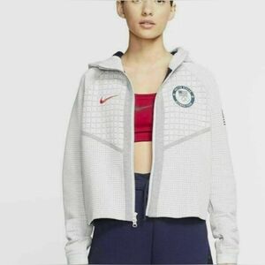 Nike 2007 Spring Olympics Team USA Zip-Up Jacket Size Medium. Collectible